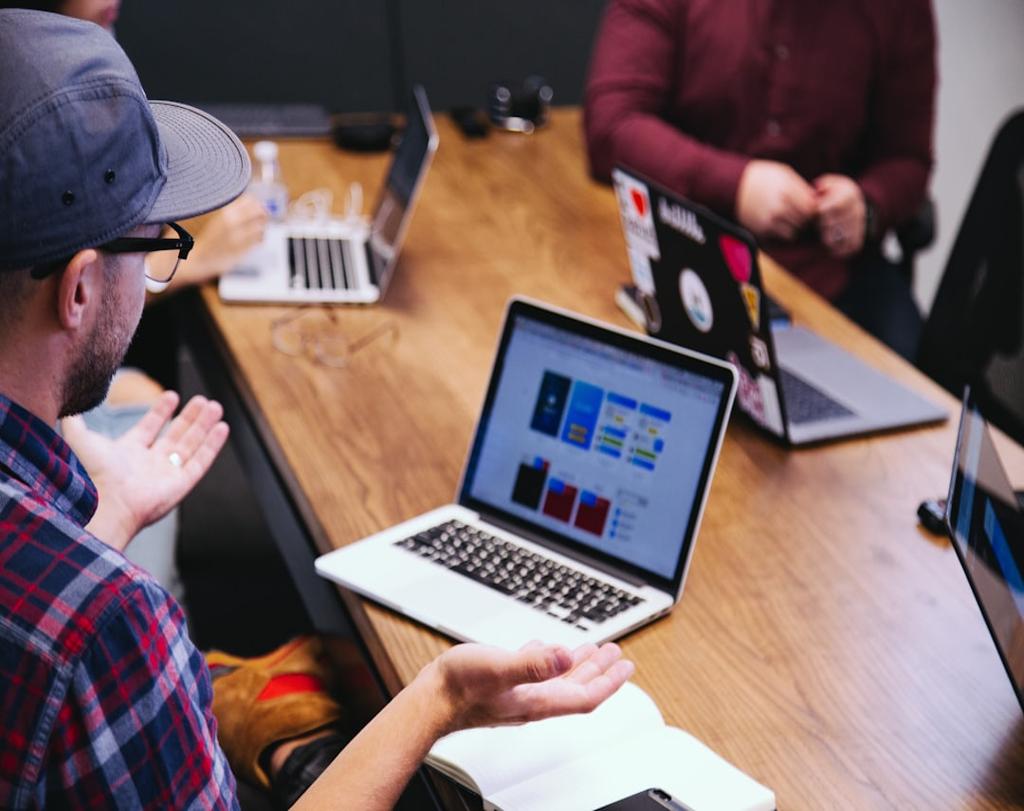 Startup Success: Unleash Your Vision